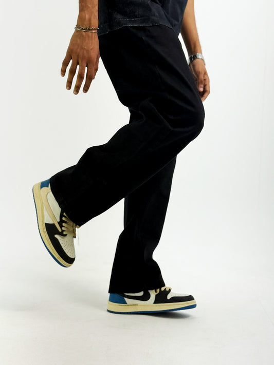 Semi Baggy Black Denim