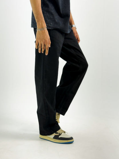 Semi Baggy Black Denim